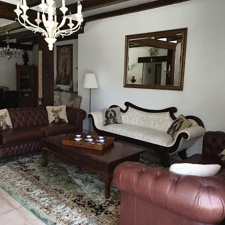 Maison James Bed & Breakfast *