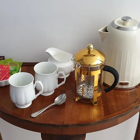 Bed & Breakfast Maison James Saint-James